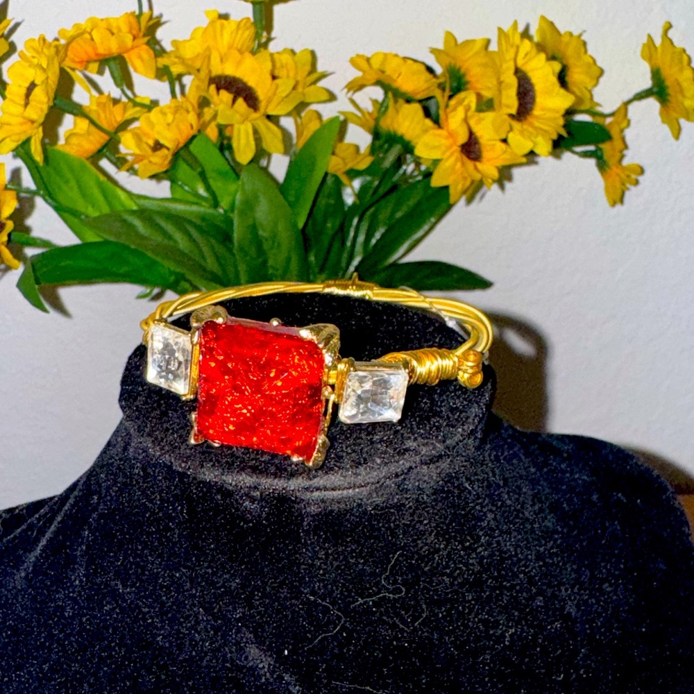 Guitar string red jewel bracelet size 7 1/2